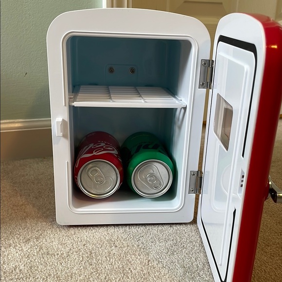 Frigidaire Red Mini Beverage Refrigerator - Picture 4 of 4